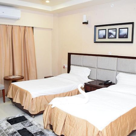 Hotel Grand Palace Jorhāt Eksteriør billede